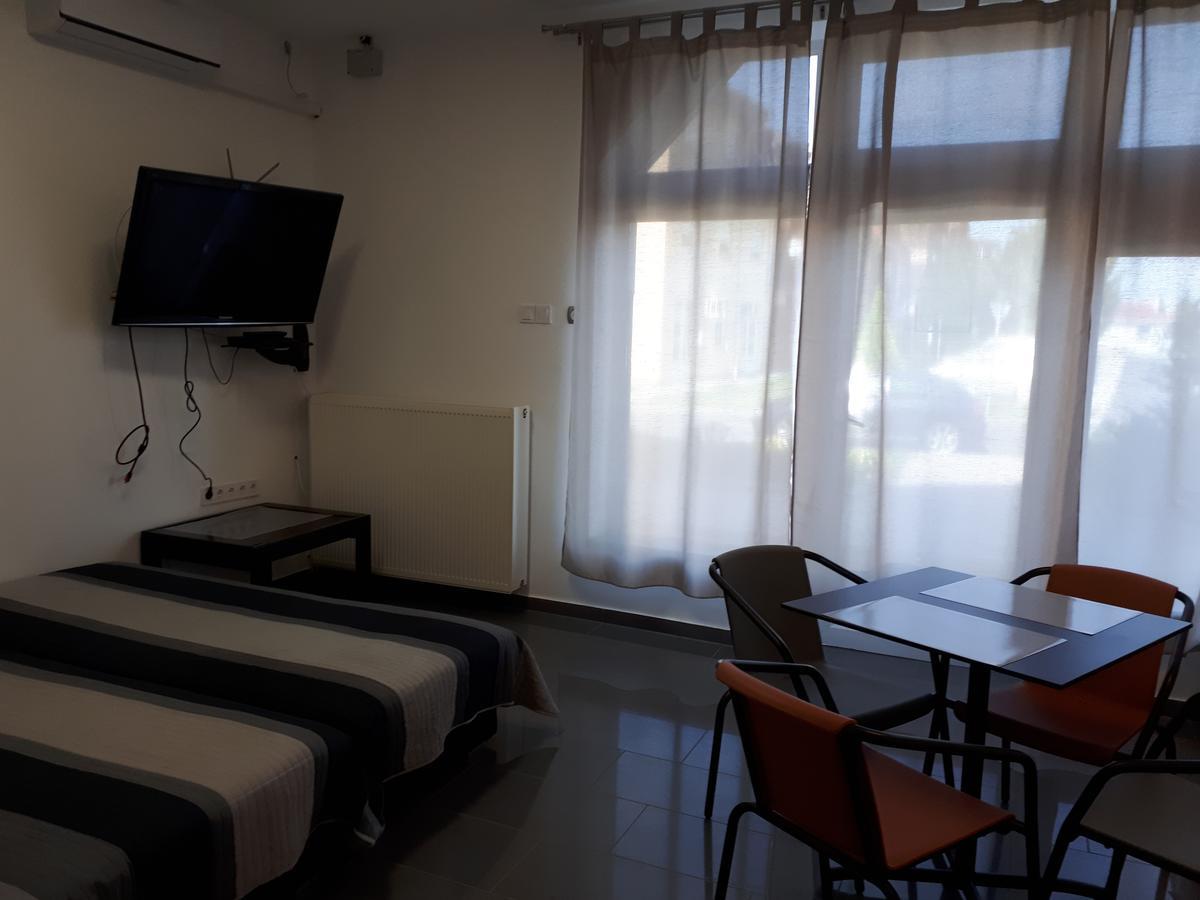 Kertvarosi Apartman II Tiszaújváros Zewnętrze zdjęcie